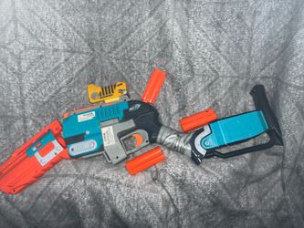 Nerf Gun Pump Action/  Interactive Sight included