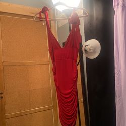 RUCHED RED DRESS