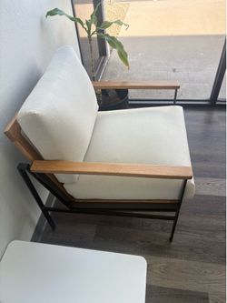 Office Guest Chair / Lounge Chair