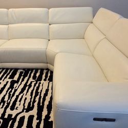 White Sofa, Couch