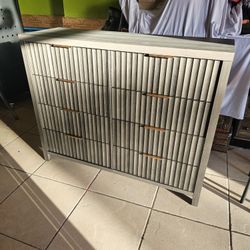 Fluted 8 Drawer Dresser for Bedroom, Tall Wide Chest of Drawers with Storage Organizer, Mid Century Modern Closet Drawer TV Stand for Living Room Hall