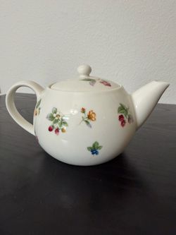 Floral Teapot (New Ivory Brand)