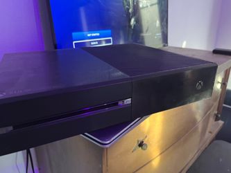 Xbox One and balenciaga optional