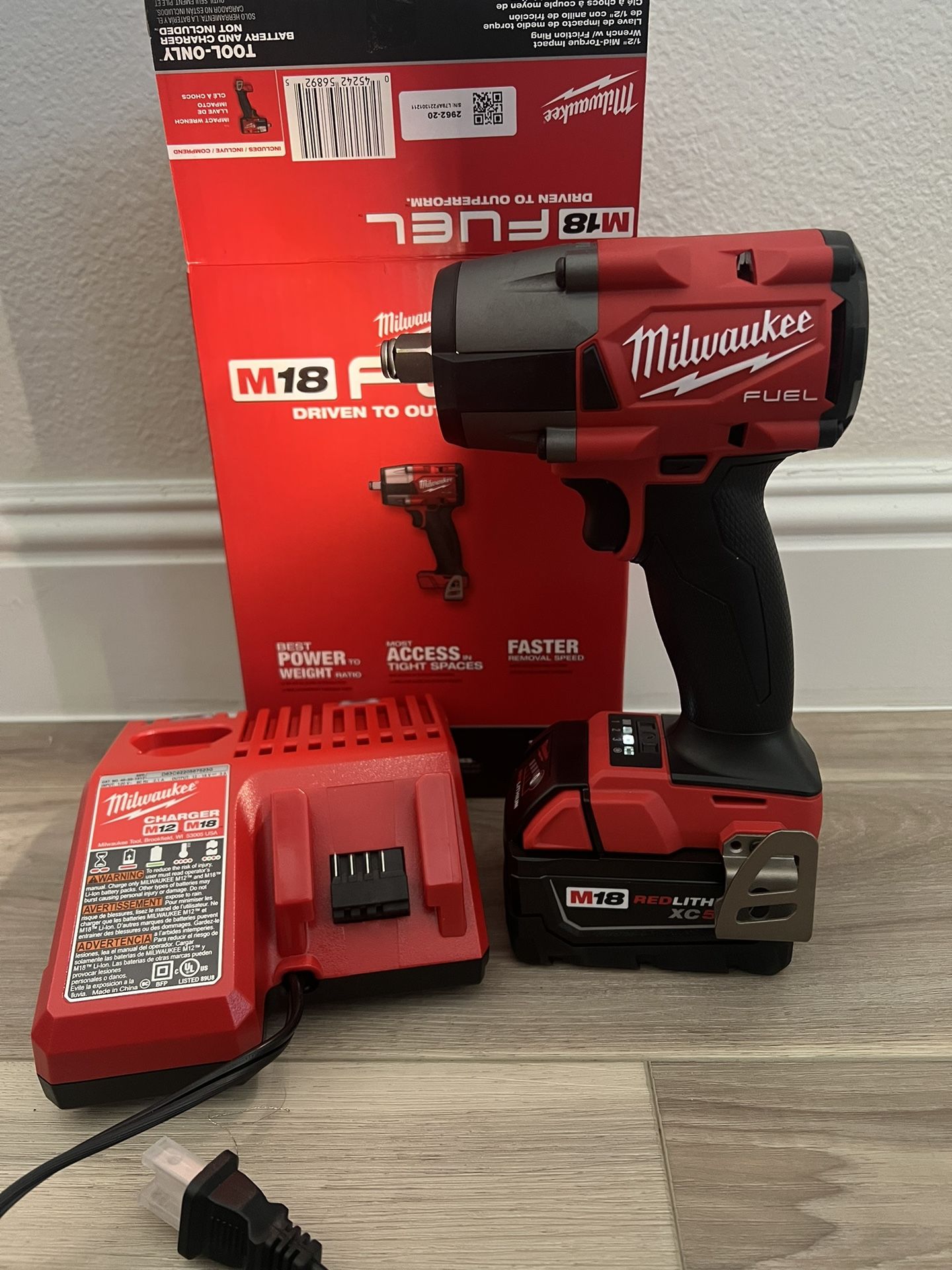 Milwaukee M18 Fuel 1/2 Impact Wrench Kit 