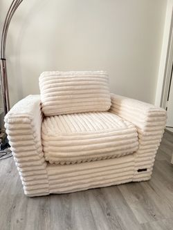 Pink boneless couch