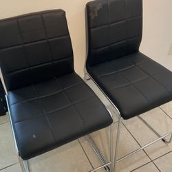 FREE 4 Counter Height Stools And 2 Bar Stools 