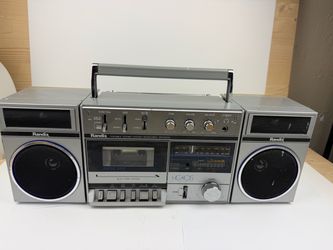 Vintage Randix HG-10S Portable Stereo Boombox - AM/FM Cassette Player & Detachable Speakers
