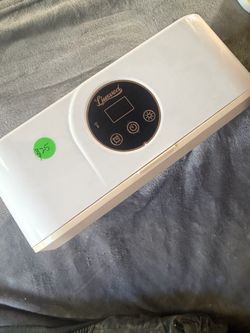Mini portable pop up clothes dryer