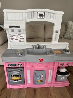 Step2 Kids Play Kitchen Set Pink