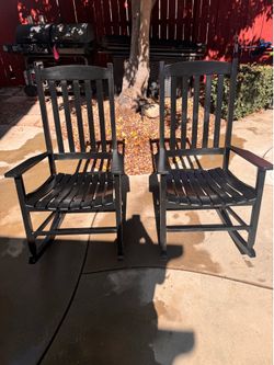Set of 2 Rocking Chairs