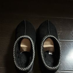 Black Uggs