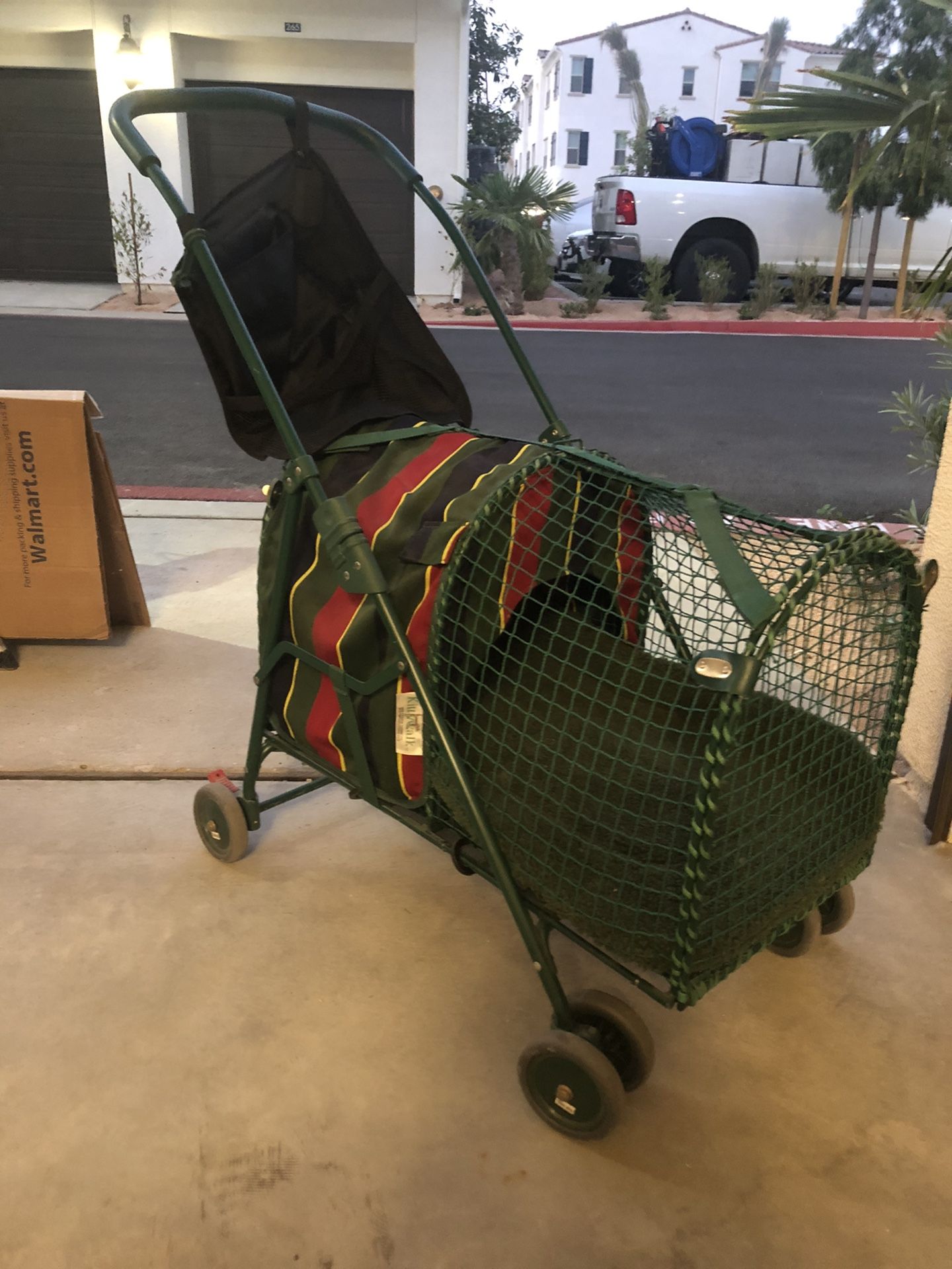 Dog stroller