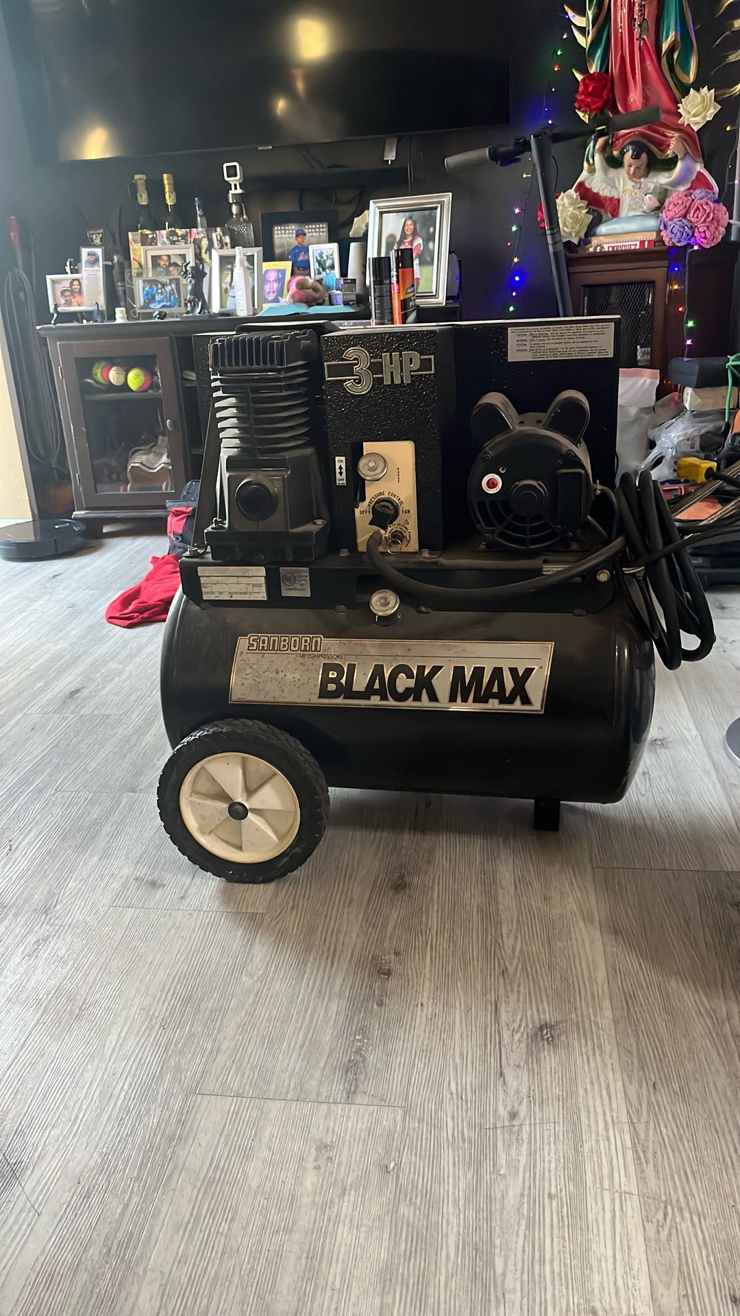 Air Compressor black Max