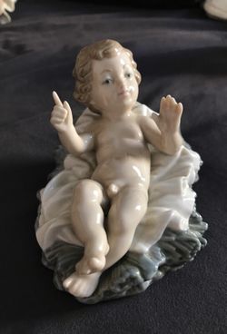 Porcelain Lladro Baby Jesus