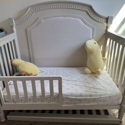 Evolur 5 In 1 Convertible Baby Crib