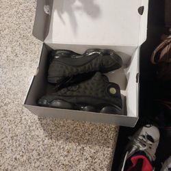 Jordan 13s Size 9.5 Black Cats Authentic 