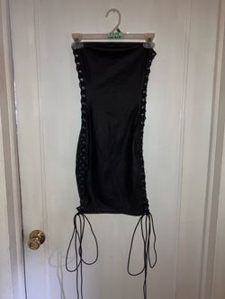 Black strapless dress with adjustable side strings