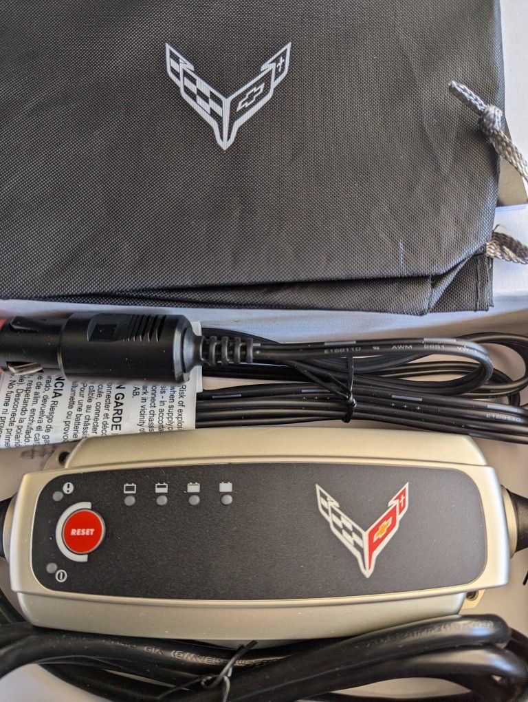 Corvette C 8 Battery Charger