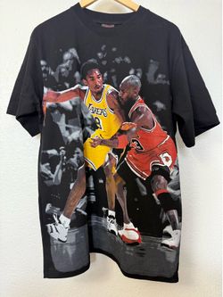 *NEW* Large Michael Jordan Vs Kobe Bryant Men’s Modern T-Shirt