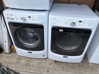 Maytag stackable washer and gas dryer