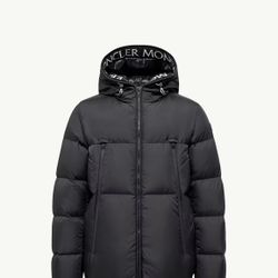 Moncler jacket scannable size M men’s 