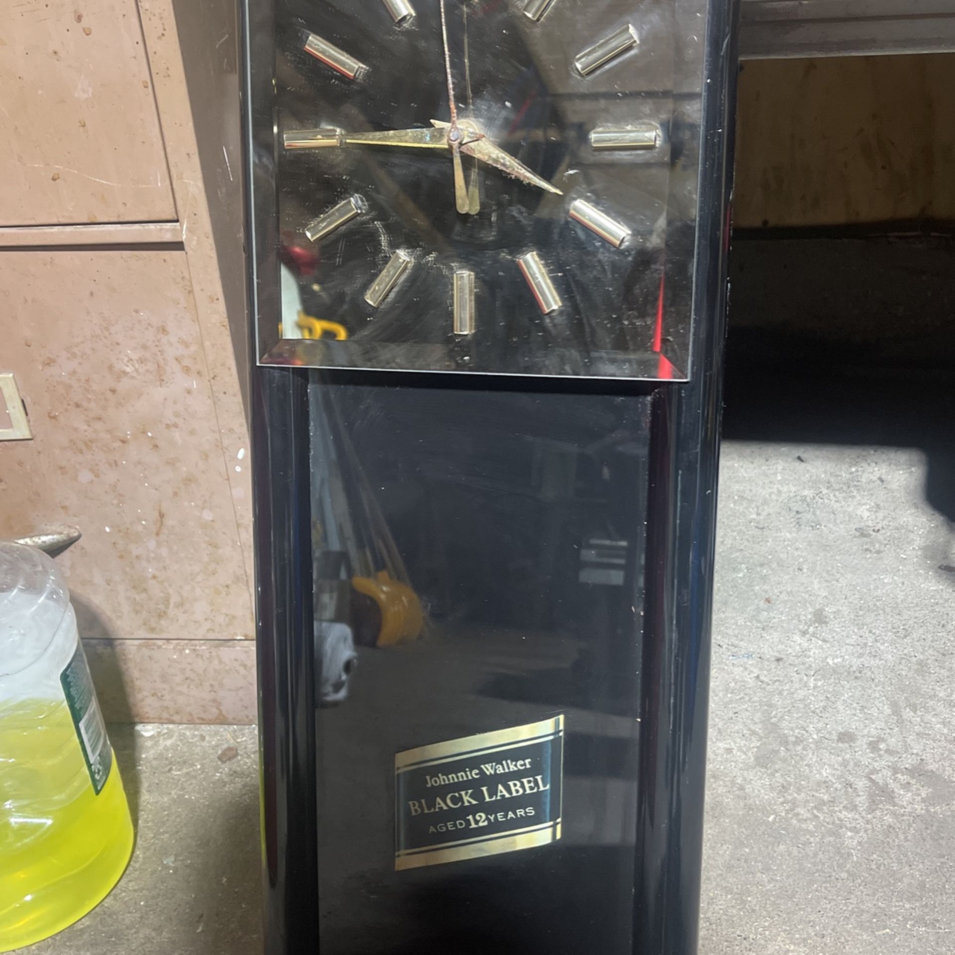 vintage johnnie walker black label mirror clock