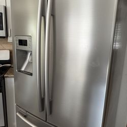 Samsung Refrigerator RF26V Series PICKUP Only