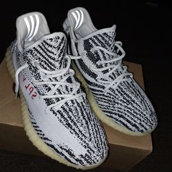 Yeezy 350 V2 