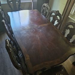 Dinning Table 