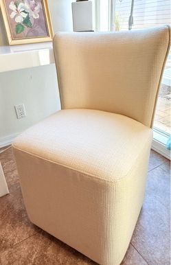 Madison Park Vela motion upholstered chair