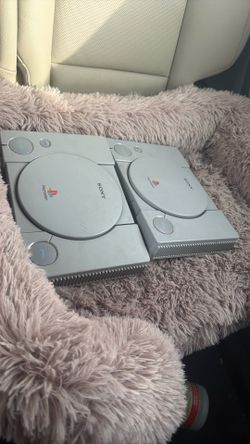 2 playstation 1 one 1996 and one 1998 