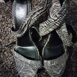 Brand New Dots Brand Zebra Wedge Sandals 