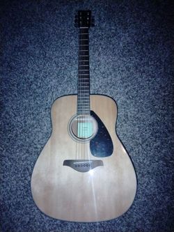Yamaha FG800 Acoustic Guitar – Excellent Condition