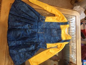 Minions costume size 8-10