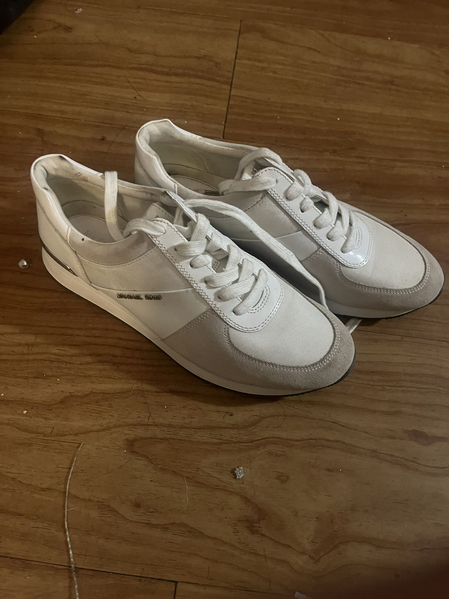 Michael Kors Size 9.5