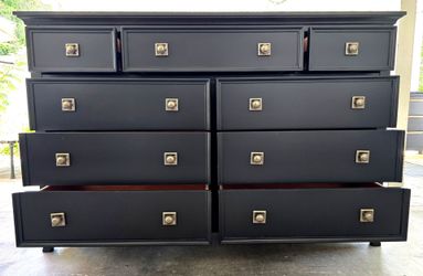 9 drawer dresser.