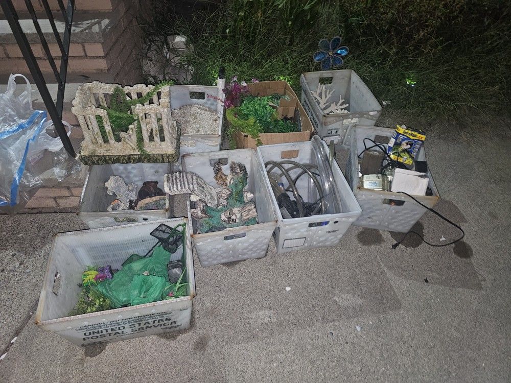 Free alot Of Fish Tank Items
