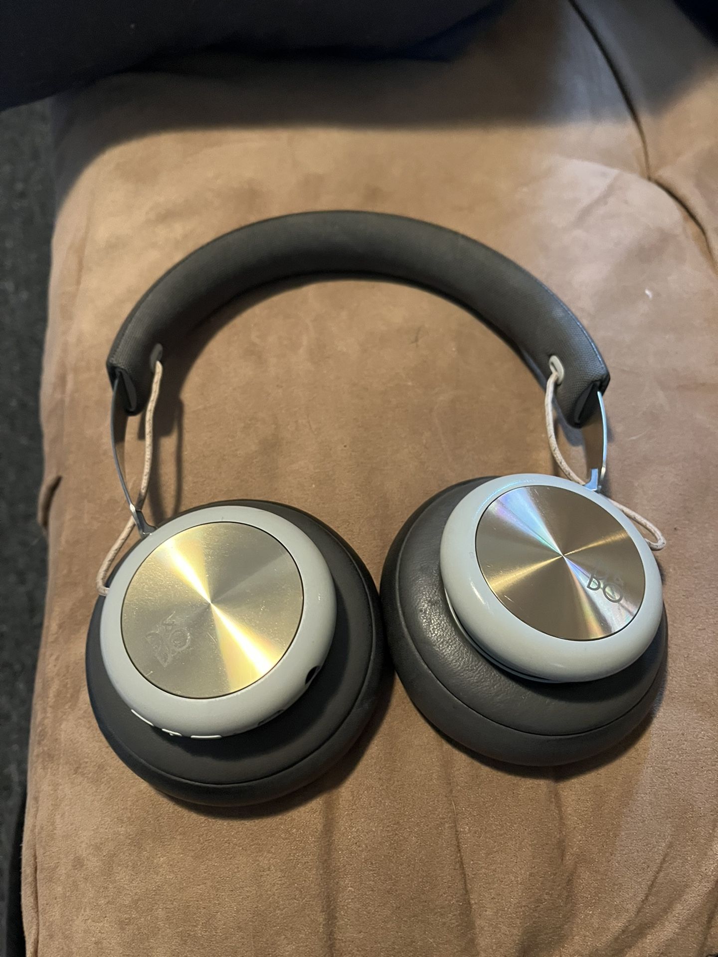 Bang & Olufsen Beoplay H4 Headphones (wireless)