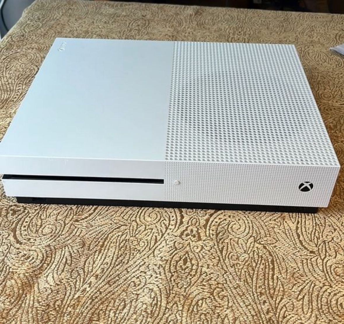 Xbox One S , Used But It’s In good condition