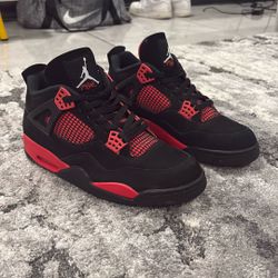 Jordan 4s Red Thunders