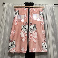 Disney The Aristocats Marie Bow Throw Blanket
