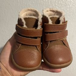 Beby Ugg Size 2-3 C Toddler 