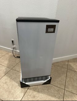Under Counter commercial Ice Maker