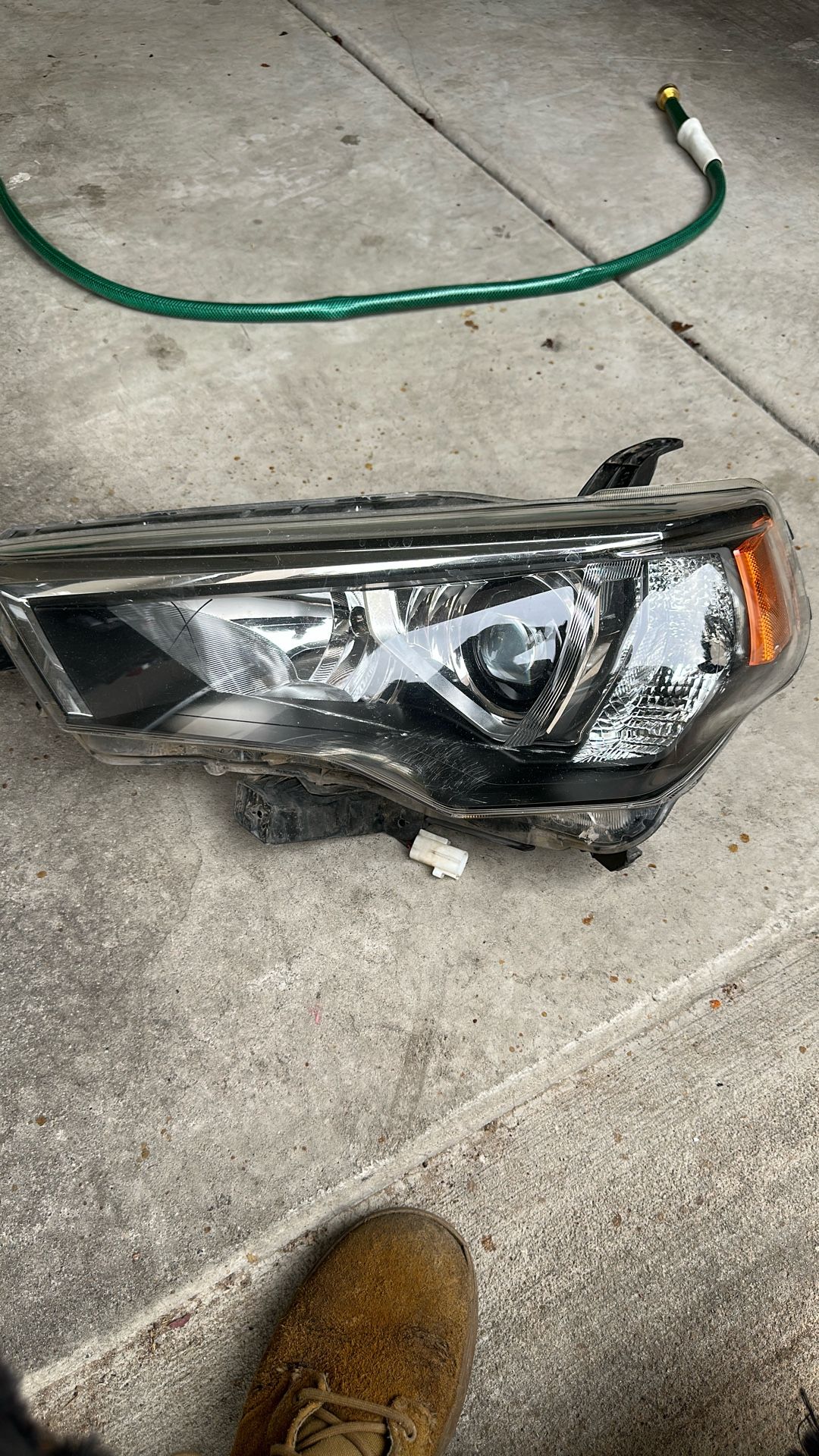 Headlight Driver Side For 2021 Toyota 4runner