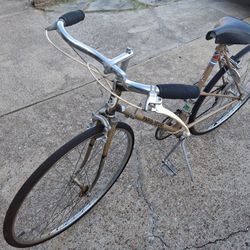 1970's Paris Sport Track