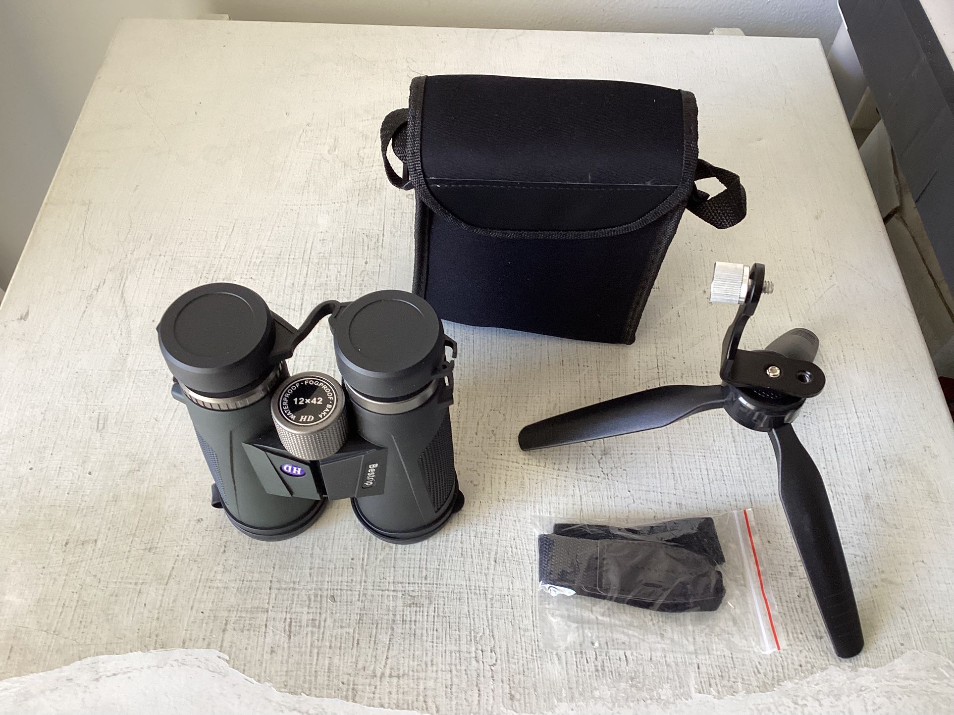 Brand New Bestrip 12x42HD Waterproof Binoculars With Case And Tripod