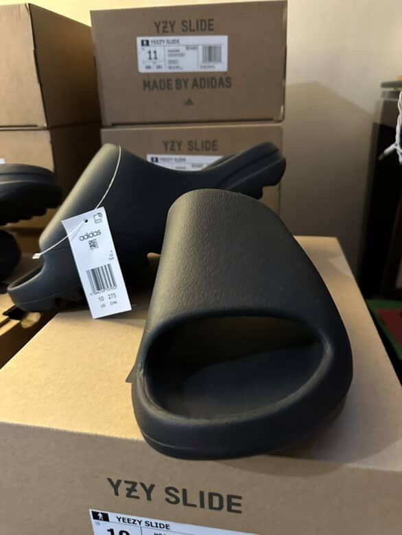 Yeezy Slides 