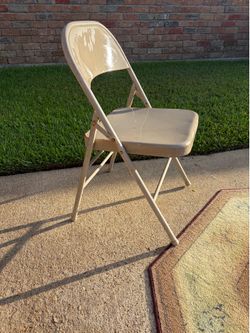 Foldable metal chair