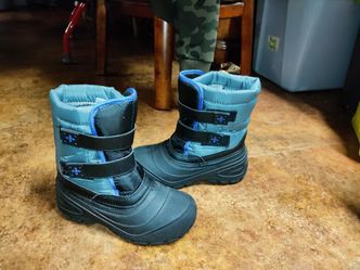 Boys Winter Boots Size 2
