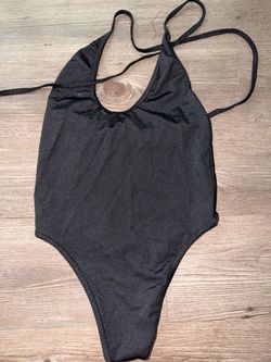 Black One-Piece bottle girl fit